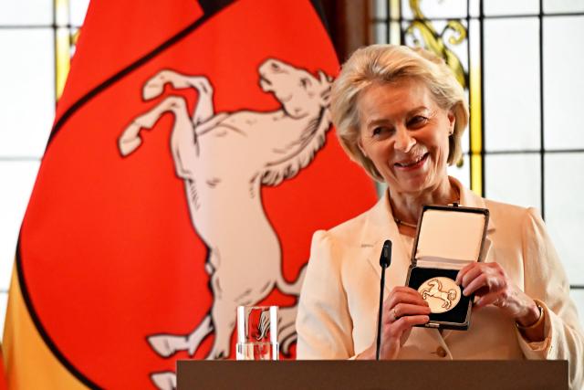 07 April 2026, Lower Saxony, Hanover: Ursula von der Leyen, President of the European Commission, speaks after being awarded the Lower Saxony State Medal by Minister President Olaf Lies. Photo: Shireen Broszies/dpa
