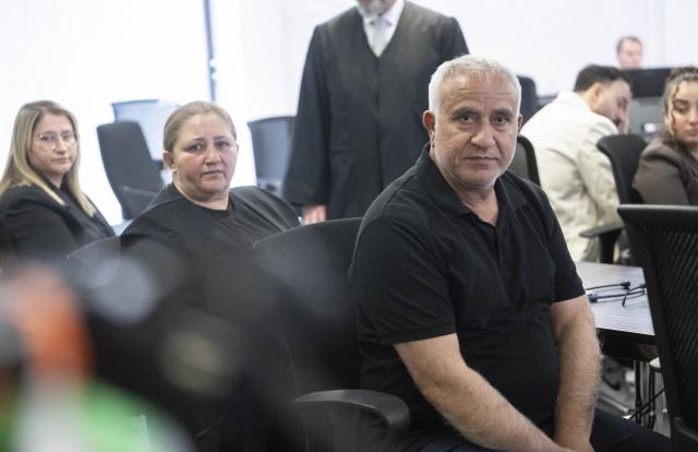 07 April 2026, Baden-Wuerttemberg, Stuttgart: Relatives of one of the victims, who are participating as civil plaintiffs, wait at the regional court for the trial to begin regarding the murder of two young women following a car race. The defendants, who were 32, 34, and 25 years old at the time of the crime, are alleged to have arranged an illegal "drag race" in Ludwigsburg a year ago. Photo: Marijan Murat/dpa