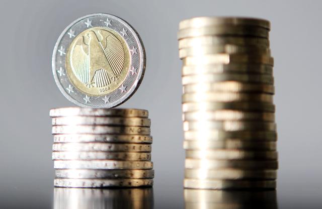 FILED - 12 January 2010, Cologne: Euro coins are stacked in Cologne. Photo: Oliver Berg/dpa