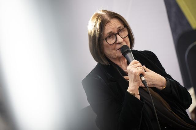 09 April 2026, Mecklenburg-Western Pomerania, Schwerin: Russian Nobel Peace Prize laureate Irina Scherbakowa speaks at the "Guenther Uecker" State Library in Schwerin to present her new autobiographical book, "The Key Would Still Fit: Memories of Moscow". Photo: Philip Dulian/dpa