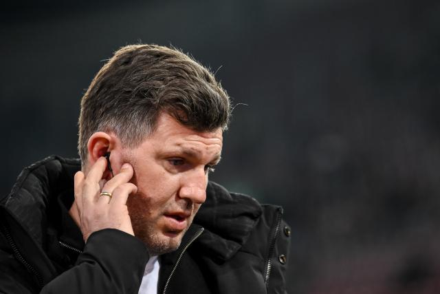 10 April 2026, Bavaria, Augsburg: TSG 1899 Hoffenheim Sporting Director Andreas Schicker speaks during an interview ahead of the German Bundesliga soccer match between FC Augsburg and TSG 1899 Hoffenheim at the WWK-Arena. Photo: Harry Langer/dpa - WICHTIGER HINWEIS: Gemäß den Vorgaben der DFL Deutsche Fußball Liga bzw. des DFB Deutscher Fußball-Bund ist es untersagt, in dem Stadion und/oder vom Spiel angefertigte Fotoaufnahmen in Form von Sequenzbildern und/oder videoähnlichen Fotostrecken zu verwerten bzw. verwerten zu lassen.