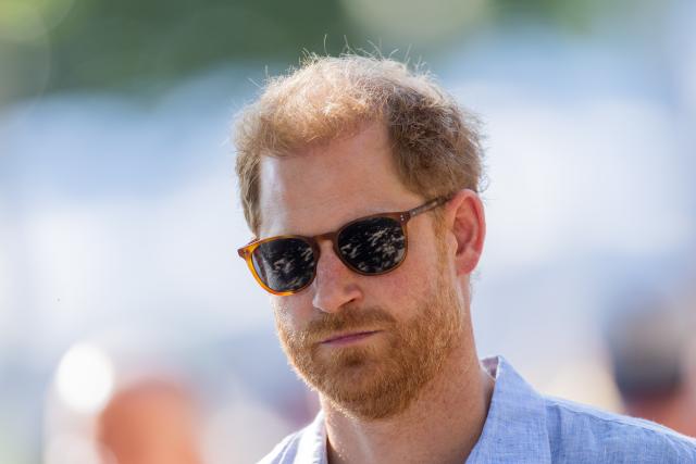 FILED - 15 September 2023, North Rhine-Westphalia, Duesseldorf: Prince Harry, Duke of Sussex, arrives for the cycling medal ceremony during the 6th Invictus Games. Photo: Rolf Vennenbernd/dpa