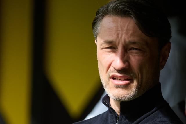 11 April 2026, North Rhine-Westphalia, Dortmund: Borussia Dortmund coach Niko Kovac reacts during the German Bundesliga soccer match between Borussia Dortmund and Bayer Leverkusen at Signal Iduna Park. Photo: Bernd Thissen/dpa - WICHTIGER HINWEIS: Gemäß den Vorgaben der DFL Deutsche Fußball Liga bzw. des DFB Deutscher Fußball-Bund ist es untersagt, in dem Stadion und/oder vom Spiel angefertigte Fotoaufnahmen in Form von Sequenzbildern und/oder videoähnlichen Fotostrecken zu verwerten bzw. verwerten zu lassen.