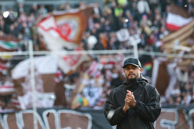 11 April 2026, Hamburg: Bayern Munich's coach Vincent Kompany walks on the field ahead of the German Bundesliga soccer match between FC St. Pauli and Bayern Munich at Millerntor Stadium. Photo: Christian Charisius/dpa - IMPORTANT NOTICE: DFL and DFB regulations prohibit any use of photographs as image sequences and/or quasi-video.