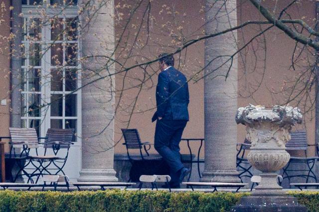 12 April 2026, Berlin: Lars Klingbeil (SPD), Federal Minister of Finance, at the consultations of the coalition government leaders on energy price relief and the upcoming reforms at Villa Borsig. Photo: Carsten Koall/dpa