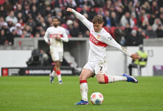 12 April 2026, Baden-Wuerttemberg, Stuttgart: Stuttgart's Maximilian Mittelstaedt scores his side's third goal during the German Bundesliga soccer match between VfB Stuttgart and Hamburger SV at the MHPArena. Photo: Marijan Murat/dpa - WICHTIGER HINWEIS: Gemäß den Vorgaben der DFL Deutsche Fußball Liga bzw. des DFB Deutscher Fußball-Bund ist es untersagt, in dem Stadion und/oder vom Spiel angefertigte Fotoaufnahmen in Form von Sequenzbildern und/oder videoähnlichen Fotostrecken zu verwerten bzw. verwerten zu lassen.