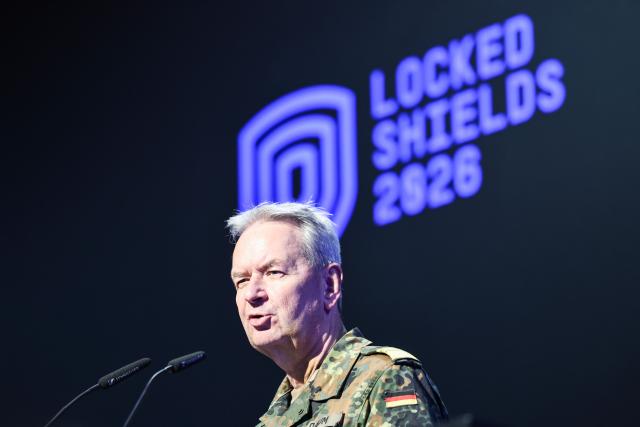 13 April 2026, North Rhine-Westphalia, Kalkar: Thomas Daum, Inspector of Cyber and Information Space for the German Armed Forces, speaks at the NATO cyber defense exercise "Locked Shields". Photo: Oliver Berg/dpa
