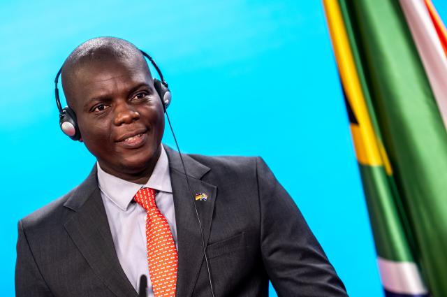 13 April 2026, Berlin: South African Minister of Foreign Affairs Ronald Ozzy Lamola speaks during a press conference with his German counterpart Johann Wadephul after the meeting of the Binational Commission. Photo: Michael Kappeler/dpa