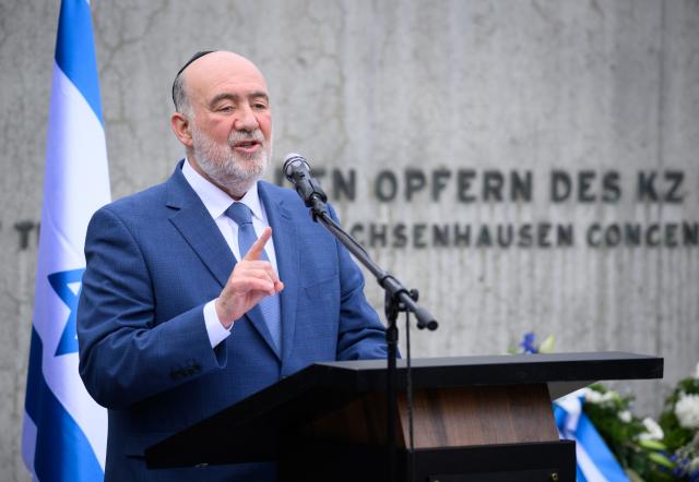 14 April 2026, Brandenburg, Oranienburg: Ron Prosor, Israel's ambassador to Germany, speaks at a commemorative event marking Yom HaShoah, Israel's Holocaust Remembrance Day, at the Sachsenhausen Memorial. Between 1936 and 1945, more than 200,000 people were imprisoned at the Sachsenhausen concentration camp. Tens of thousands of them lost their lives there. Photo: Bernd von Jutrczenka/dpa