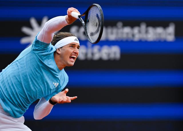 14 April 2026, Bavaria, Munich: German tenni splayer Alexander Zverev in action against Serbia's Miomir Kecmanovic during their men's singles round of 32 tennis match of the ATP Tour BMW Open by Bitpanda tennis tournament in Munich. Photo: Sven Hoppe/dpa