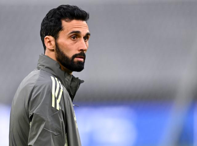 14 April 2026, Bavaria, Munich: Real Madrid Coach Alvaro Arbeloa leads the team's training session ahead of Wednesday's UEFA Champions League second leg quarter-final soccer match against Bayern Munich. Photo: Sven Hoppe/dpa