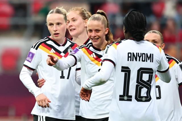 14 April 2026, Bavaria, Nuremberg: Germany's Vivien Endemann celebrates scoring her side's second goal during the FIFA Women's World Cup UEFA qualifying Group D soccer match between Germany and Austria at the Max-Morlock-Stadion. Photo: Daniel Karmann/dpa