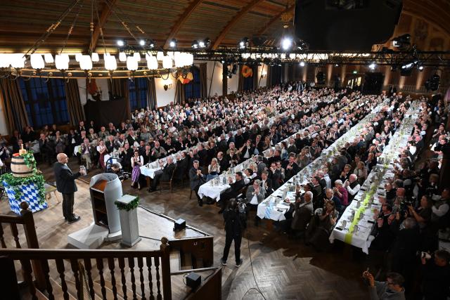14 April 2026, Bavaria, Munich: A view of the 2026 Maibock tapping ceremony in the Hofbraeuhaus ballroom. Photo: Felix Hörhager/dpa
