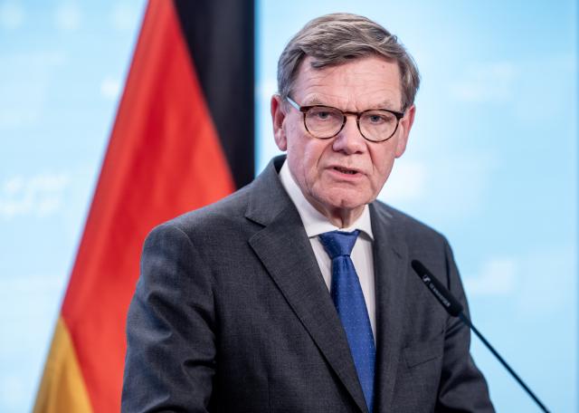 15 April 2026, Berlin: Johann Wadephul, Foreign Minister of Germany, speaks during a press conference during the International Sudan Conference at the Federal Foreign Office in Berlin. The conference in Berlin consists of a meeting of foreign ministers, a humanitarian conference with funding pledges and a meeting of civilian actors to negotiate a peace roadmap. Photo: Michael Kappeler/dpa