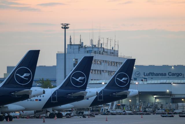 16 April 2026, Hesse, Frankfurt/Main: Lufthansa aircraft are parked at Frankfurt Airport on the second day of strikes by the cabin crew union Ufo, while the pilots' union VC has announced full-day strikes. Photo: Hannes P. Albert/dpa
