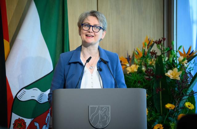 16 April 2026, Berlin: Yvette Cooper, the UK's Secretary of State for Foreign Affairs, speaks at the 'New Koenigswinter Future Lab' organized by the German-British Society at the Office of the State of North Rhine-Westphalia to the Federal Government. Photo: Bernd von Jutrczenka/dpa