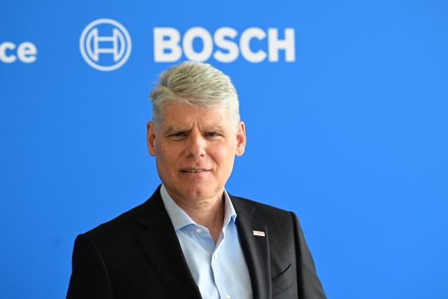 16 April 2026, Baden-Württemberg, Renningen: Markus Forschner, Chief Financial Officer of the technology group Bosch, speaks at the annual press conference. Photo: Bernd Weißbrod/dpa