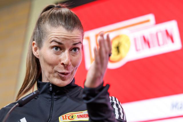 16 April 2026, Berlin: Union Berlin's Coach Marie-Louise Eta speaks during a press conference for the team ahead of their match against VFL Wolfsburg, at the Stadion an der Alten Foersterei. Photo: Andreas Gora/dpa