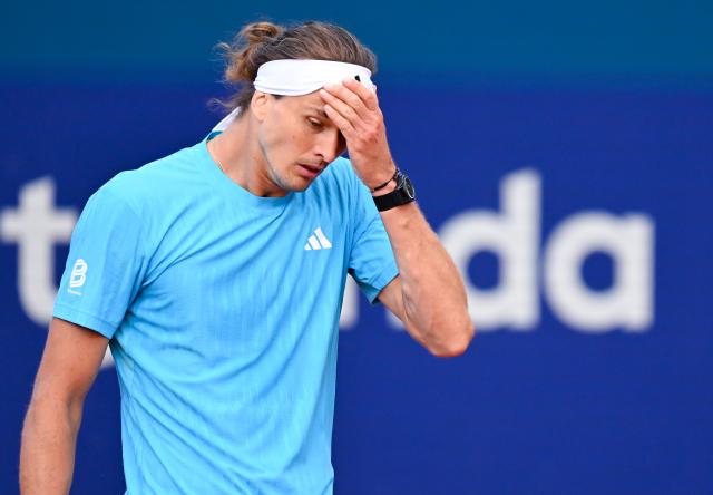 16 April 2026, Bavaria, Munich: German tennis player Alexander Zverev reacts during his men's singles round of 16 tennis match against Canada's Gabriel Diallo of the ATP Tour BMW Open by Bitpanda tennis tournament in Munich. Photo: Sven Hoppe/dpa