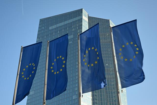 FILED - 30 May 2025, Hesse, Frankfurt/Main: Four flags of the European Union fly in front of the European Central Bank (ECB). Photo: Michael Brandt/dpa