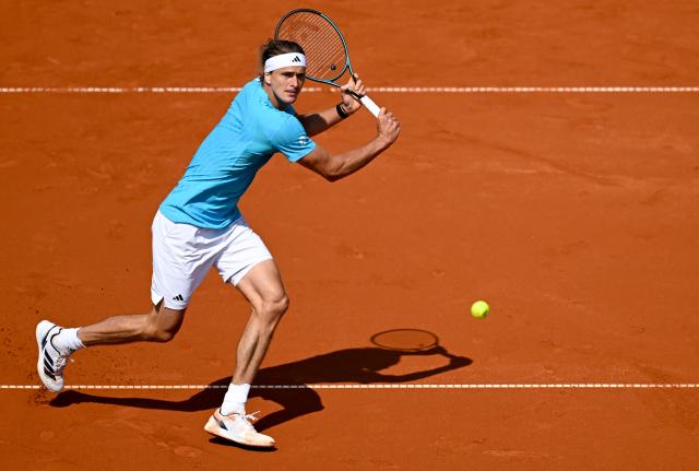 17 April 2026, Bavaria, Munich: German tennis player Alexander Zverev in action during his quarterfinal match against Argentina's Francisco Cerúndolo at the ATP Tour BMW Open by Bitpanda in Munich Photo: Sven Hoppe/dpa
