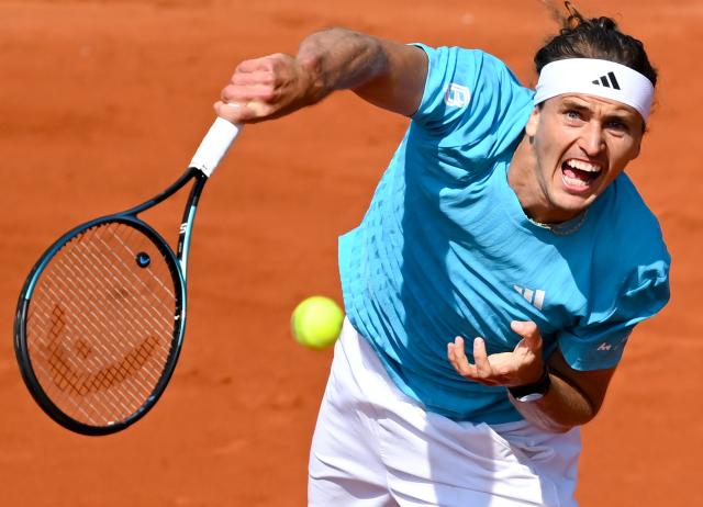 17 April 2026, Bavaria, Munich: German tennis player Alexander Zverev in action during his quarterfinal match against Argentina's Francisco Cerúndolo at the ATP Tour BMW Open by Bitpanda in Munich Photo: Sven Hoppe/dpa
