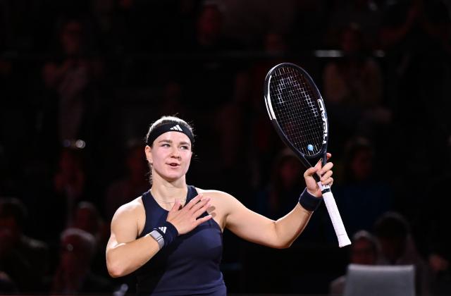 17 April 2026, Baden-Wuerttemberg, Stuttgart: Czech tennis player Karolina Muchova celebrates defeating US Coco Gauff during their women's singles quarterfinal match of the Stuttgart Open tennis tournament. Photo: Katharina Kausche/dpa