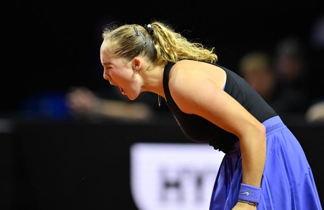 17 April 2026, Baden-Wuerttemberg, Stuttgart: Russian tennis player Mirra Andreeva celebrates defeating Poland's Iga Swiatek during their women's singles quarterfinal match of the Stuttgart Open tennis tournament. Photo: Katharina Kausche/dpa