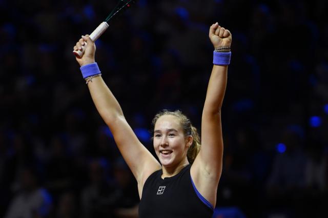 17 April 2026, Baden-Wuerttemberg, Stuttgart: Russian tennis player Mirra Andreeva celebrates defeating Poland's Iga Swiatek during their women's singles quarterfinal match of the Stuttgart Open tennis tournament. Photo: Marijan Murat/dpa