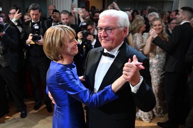 17 April 2026, Berlin: German President Frank-Walter Steinmeier and his wife Elke Buedenbender dance the opening waltz at the Federal Press Ball. Photo: Annette Riedl/dpa