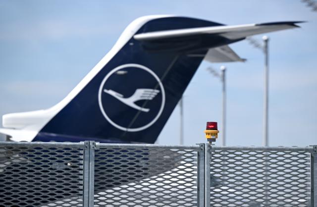 18 April 2026, Bavaria, Munich: Lufthansa and Lufthansa CityLine aircraft are parked at Munich Airport. In response to high kerosene prices, Lufthansa is grounding its first aircraft. Photo: Sven Hoppe/dpa