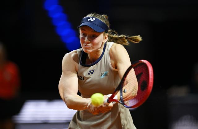 18 April 2026, Baden-Wuerttemberg, Stuttgart: Kazakhstani tennis player Elena Rybakina in action against Russia's Mirra Andreeva during their women's singles semifinal match of the Stuttgart Open tennis tournament. Photo: Marijan Murat/dpa