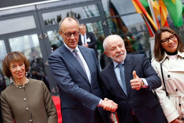 19 April 2026, Lower Saxony, Hanover: Germany's Chancellor Friedrich Merz (C) attends the opening of the Hanover Trade Fair with his wife Charlotte, Brazilian President Luiz Inacio Lula da Silva, and his wife Janja Silva. Photo: Michael Matthey/dpa