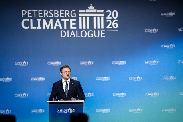 21 April 2026, Berlin: Carsten Schneider, German Minister for the Environment, Climate Protection, Nature Conservation and Nuclear Safety, speaks at the 17th Petersberg Climate Dialogue. Photo: Kay Nietfeld/dpa