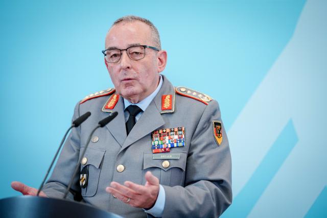 22 April 2026, Berlin: Carsten Breuer, Inspector General of the Bundeswehr, presents the German military strategy at a press conference. Photo: Kay Nietfeld/dpa