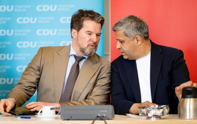 22 April 2026, Berlin: Dirk Stettner (L), Chairman of the CDU parliamentary group in the Berlin House of Representatives, and Raed Saleh, Chairman of the SPD parliamentary group in the Berlin House of Representatives, arrive for a statement after the closed meeting of the Berlin CDU and SPD parliamentary group leaders. The meeting will focus on final joint political plans for the coming months until the elections in September. Photo: Fabian Sommer/dpa