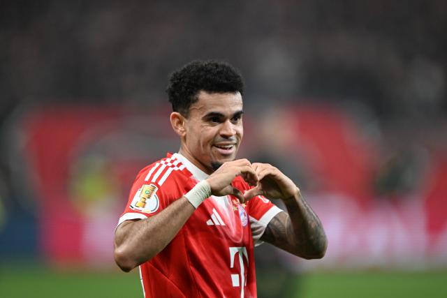 22 April 2026, North Rhine-Westphalia, Leverkusen: Bayern Munich's Luis Diaz celebrates scoring his side's second goal during the German DFB Cup semifinal soccer match between Bayer Leverkusen and Bayern Munich at BayArena. Photo: Federico Gambarini/dpa - IMPORTANT NOTICE: DFL and DFB regulations prohibit any use of photographs as image sequences and/or quasi-video.