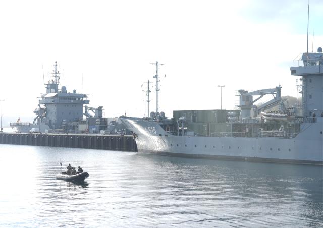 23 April 2026, Schleswig-Holstein, Kiel: German Navy ships moored at the quay at the naval base in Kiel. The navy presents procedures, technologies and platforms for mine defense. Photo: Marcus Brandt/dpa