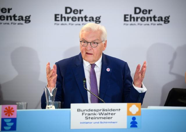 23 April 2026, Berlin: German President Frank-Walter Steinmeier speaks at the Federal President's press conference on the "Day of Honor" initiative at Bellevue Palace. The nationwide day of participation to mark the birthday of the Basic Law on May 23 is being held under the motto "For you. For us. For everyone." On this day of honor, people all over Germany are invited to take part in volunteer projects - such as clean-up campaigns, street festivals, reading sessions or planting campaigns. The "Day of Honor" is a joint initiative of the Federal President and the German Foundation for Commitment and Volunteering (DSEE). Photo: Bernd von Jutrczenka/dpa