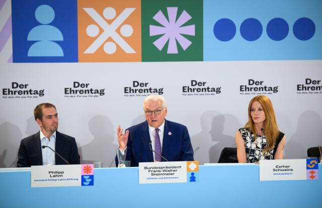 23 April 2026, Berlin: German President Frank-Walter Steinmeier speaks at the Federal President's press conference on the "Day of Honor" initiative at Bellevue Palace. The nationwide day of participation to mark the birthday of the Basic Law on May 23 is being held under the motto "For you. For us. For everyone." On this day of honor, people all over Germany are invited to take part in volunteer projects - such as clean-up campaigns, street festivals, reading sessions or planting campaigns. The "Day of Honor" is a joint initiative of the Federal President and the German Foundation for Commitment and Volunteering (DSEE). Photo: Bernd von Jutrczenka/dpa