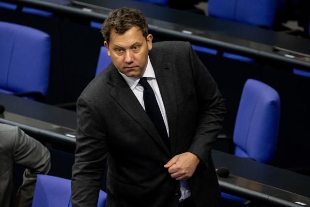 24 April 2026, Berlin: Lars Klingbeil, German Minister of Finance, attends the plenary session of the Bundestag. Topics include the planned fuel rebate and relief premiums. Photo: Fabian Sommer/dpa