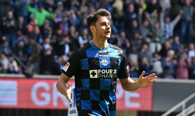 26 April 2026, North Rhine-Westphalia, Paderborn: Paderborn's Stefano Marino celebrates scoring his side's second goal during the German 2nd Bundesliga soccer match between SC Paderborn 07 and FC Schalke 04 at Home Deluxe Arena. Photo: Swen Pförtner/dpa - WICHTIGER HINWEIS: Gemäß den Vorgaben der DFL Deutsche Fußball Liga bzw. des DFB Deutscher Fußball-Bund ist es untersagt, in dem Stadion und/oder vom Spiel angefertigte Fotoaufnahmen in Form von Sequenzbildern und/oder videoähnlichen Fotostrecken zu verwerten bzw. verwerten zu lassen.