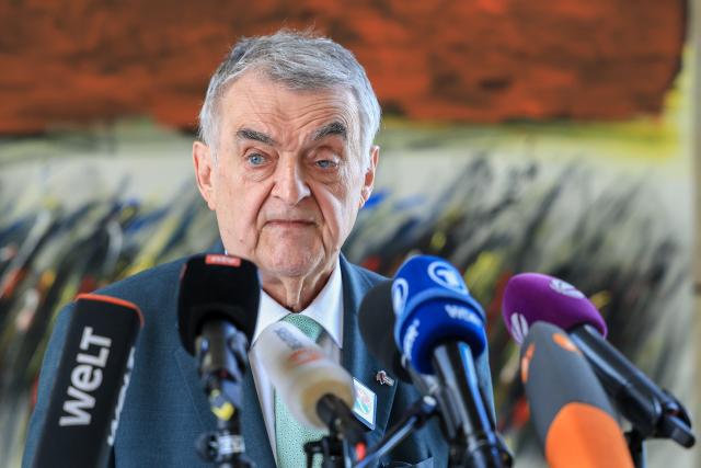 28 April 2026, North Rhine-Westphalia, Duesseldorf: Herbert Reul, Minister of the Interior of North Rhine-Westphalia, gives a statement in the state parliament on the numerous raids against the Hells Angels. The police in North Rhine-Westphalia carry out a large-scale raid against the rocker group. Photo: Christoph Reichwein/dpa