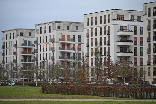 FILED - 14 January 2026, Hesse, Frankfurt/Main: Multi-storey residential buildings stand on a street in the Europaviertel. Photo: Michael Brandt/dpa