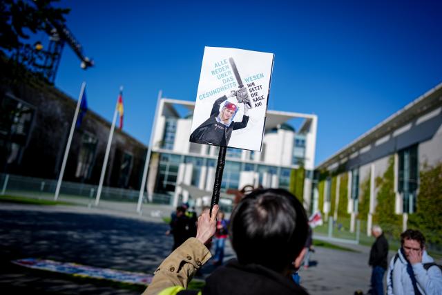 29 April 2026, Berlin: Participants demonstrate in front of the German Chancellery against the planned savings package for health insurance companies, which is to be approved by the German Cabinet. Photo: Kay Nietfeld/dpa