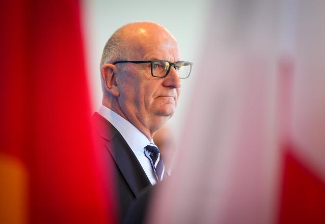 29 April 2026, Brandenburg, Potsdam: Minister-President of Brandenburg Dietmar Woidke speaks regarding "PCK Schwedt" during a joint press conference with the Marshal of the Lubuskie Voivodeship Sebastian Ciemnoczolowski. Photo: Soeren Stache/dpa