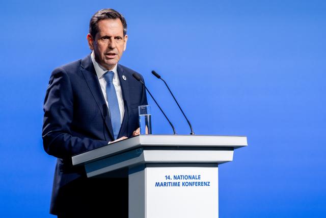29 April 2026, Lower Saxony, Emden: Olaf Lies, Minister President of Lower Saxony, speaks at the National Maritime Conference (NMK) in the Nordseehalle. Photo: Hauke-Christian Dittrich/dpa
