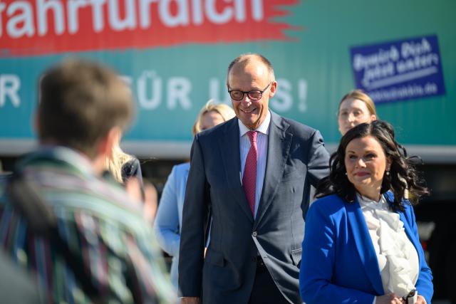 29 April 2026, Lower Saxony, Moormerland: German Chancellor Friedrich Merz and Government Commissioner for Small and Medium-Sized Enterprises, Gitta Connemann (R), tour the Akkermann Transporte GmbH premises. Photo: Izabela Mittwollen/dpa