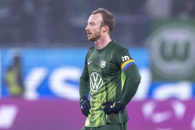 FILED - 07 February 2026, Lower Saxony, Wolfsburg: Wolfsburg's Maximilian Arnold reacts after the final whistle of the German Bundesliga soccer match between VfL Wolfsburg and Borussia Dortmund at Volkswagen Arena. Photo: David Inderlied/dpa - WICHTIGER HINWEIS: Gemäß den Vorgaben der DFL Deutsche Fußball Liga bzw. des DFB Deutscher Fußball-Bund ist es untersagt, in dem Stadion und/oder vom Spiel angefertigte Fotoaufnahmen in Form von Sequenzbildern und/oder videoähnlichen Fotostrecken zu verwerten bzw. verwerten zu lassen.