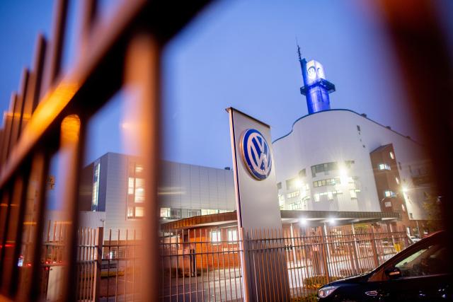 FILED - 29 October 2024, Osnabrueck: FILE PHOTO - A Volkswagen logo stands at the entrance to the Osnabrueck plant. Photo: Hauke-Christian Dittrich/dpa